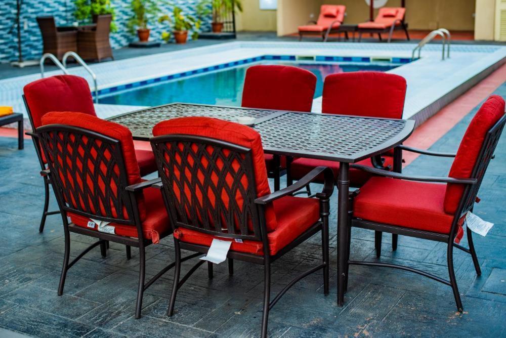 Crownsville Hotel - Airport Road Port Harcourt Dış mekan fotoğraf
