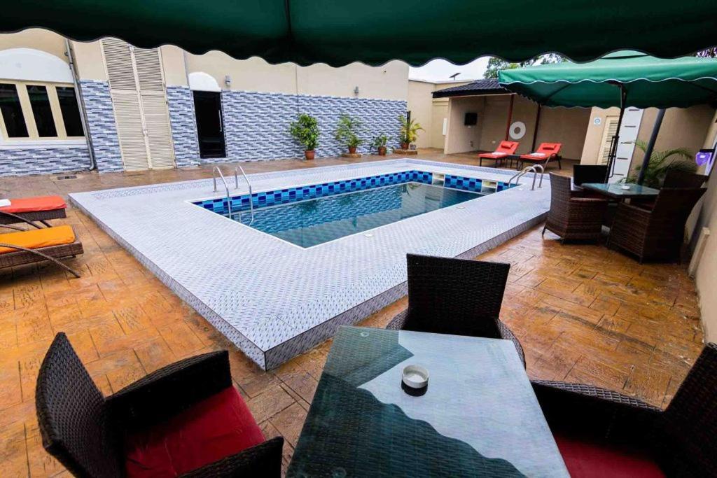 Crownsville Hotel - Airport Road Port Harcourt Dış mekan fotoğraf