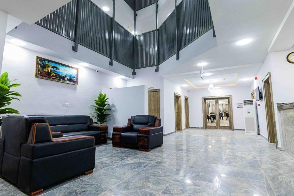 Crownsville Hotel - Airport Road Port Harcourt Dış mekan fotoğraf