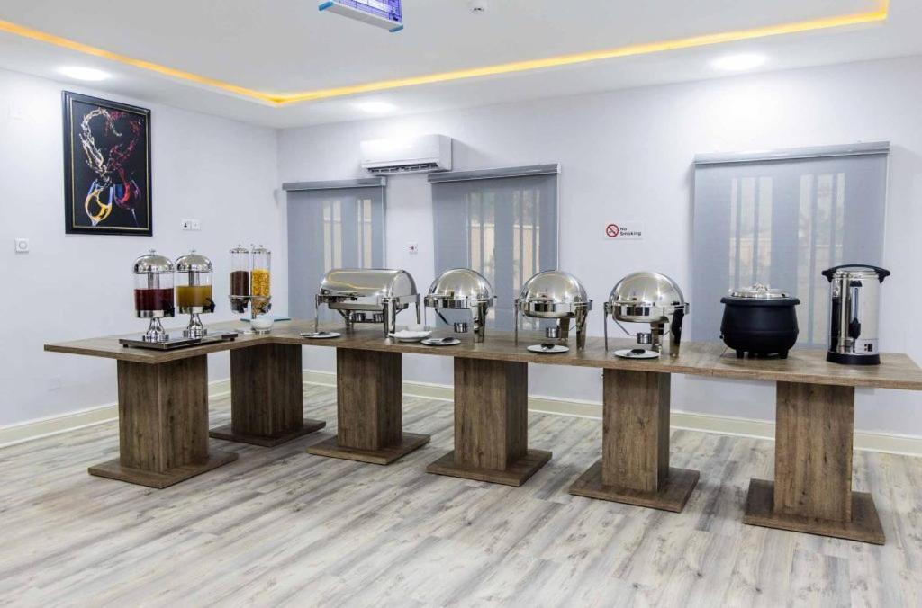 Crownsville Hotel - Airport Road Port Harcourt Dış mekan fotoğraf