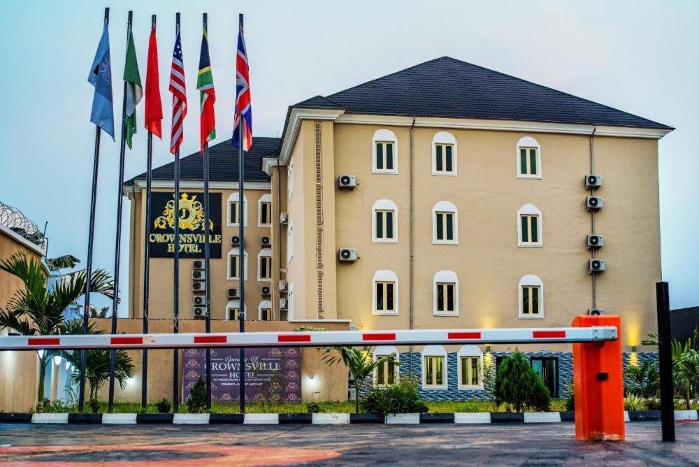 Crownsville Hotel - Airport Road Port Harcourt Dış mekan fotoğraf